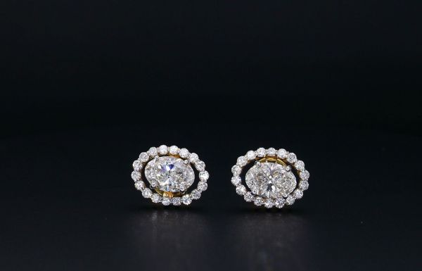 Picture of 2 Ct Total Solitaire Halo Set Oval Earrings.(2.65 Ctw Diamonds)