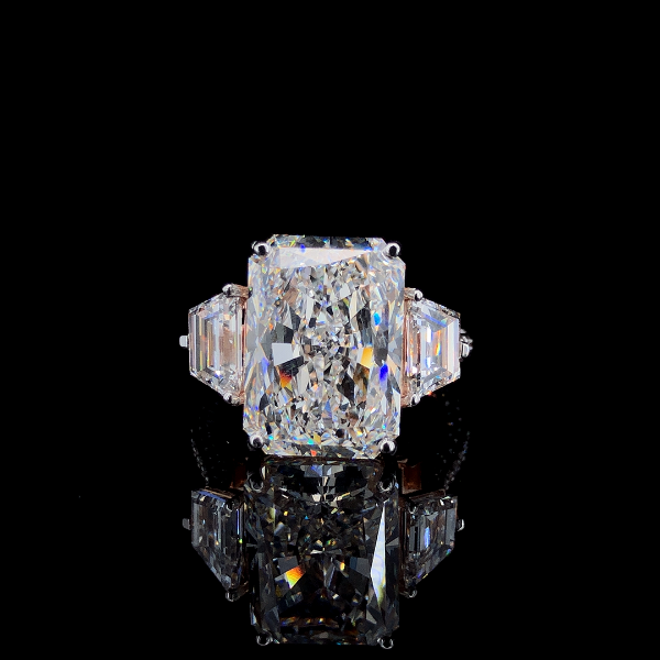 Picture of The Prism Trinity - 9 Carat Radiant Ring (11.90 CTW Diamonds)