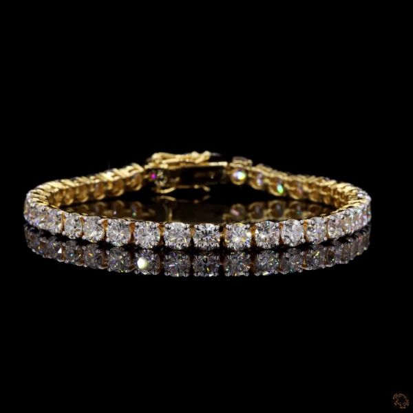 Picture of Infinite Splendor - 0.25 Pointers Round Diamond Tennis Bracelet (9.88 ctw diamonds)